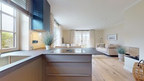 Unclassified image, 2 of 20, button