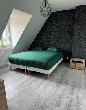 5 habitaciones, internet y ropa de cama 