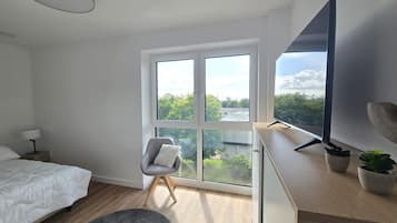 3 bedrooms, iron/ironing board, WiFi