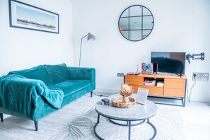 Apartment | Living area - Salford City Heaven - Modern 2 Bedroom Apartment (Salford)