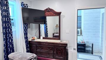 Apartment, 2 Bedrooms, Smoking, Patio | 1 bedroom