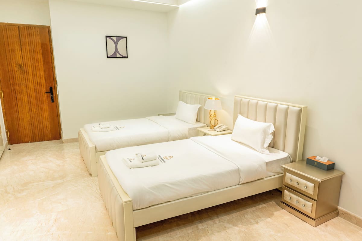 Deluxe Twin Room, City View