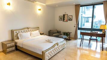 Executive Room, Lake View