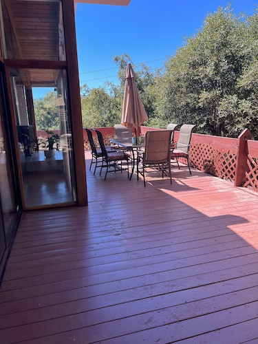 3-Bedrooms in Idyllwild - AC,
Jacuzzi, Sauna, Fitness-Game Room, Epic Views