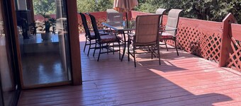 3-Bedrooms in Idyllwild - AC, 
Jacuzzi, Sauna, Fitness-Game Room,  Epic Views