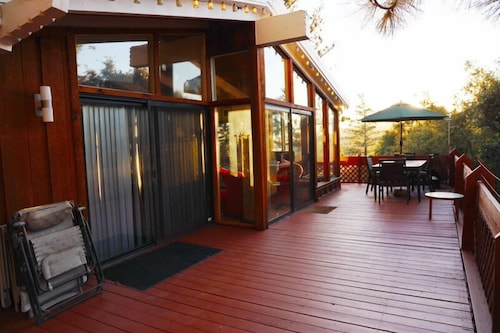 3-Bedrooms in Idyllwild - AC, 
Jacuzzi, Sauna, Fitness-Game Room,  Epic Views