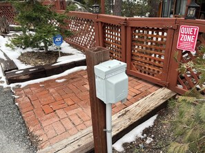 المنطقة المحيطة بالمنشأة