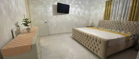 อพาร์ทเมนท์, 4 ห้องนอน, ระเบียง, วิวเมือง | 5 ห้องนอน