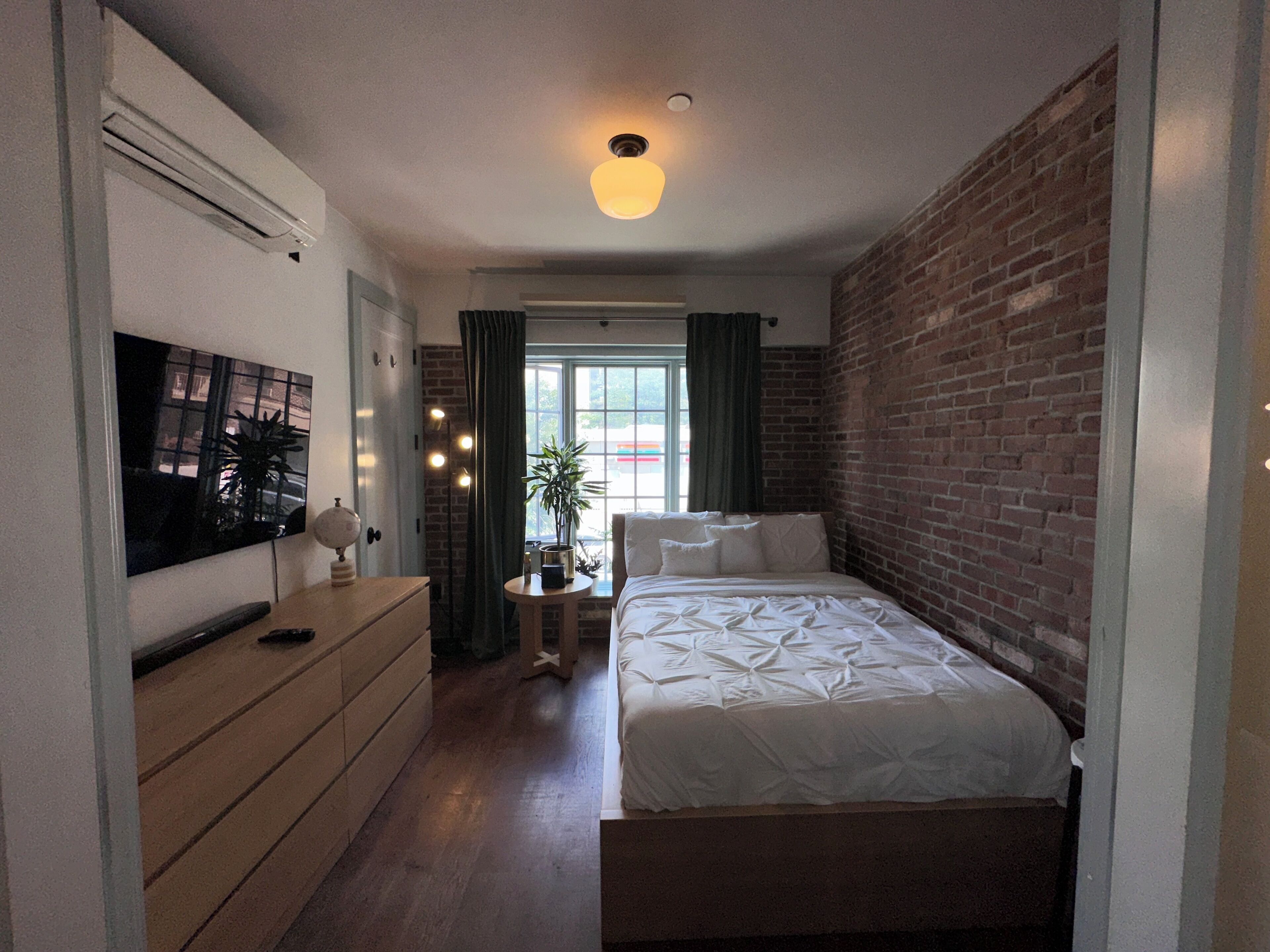 Cozy 3-bedroom apartment in welcoming Brooklyn with fitness room, WiFi