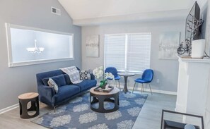 TV, offices - ⚽ World Cup Ready! 🏆• 16 Min to Airport • 28 Min to Stadium • Sleeps Groups (Fairburn)