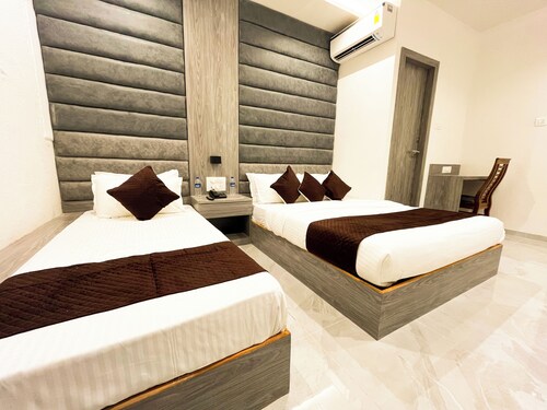 Hotel Grand Executive 