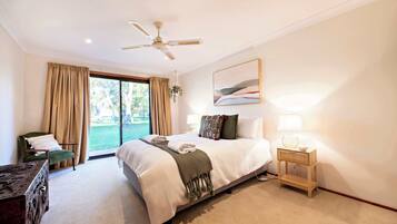 5 chambres, fer et planche à repasser, Wi-Fi, draps fournis