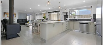 Ophir - Large Entertainer, Sleeps 11