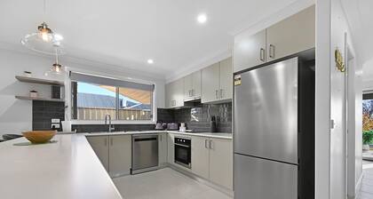 Ophir - Large Entertainer, Sleeps 11
