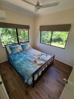 3 chambres, fer et planche à repasser, Wi-Fi gratuit, draps fournis