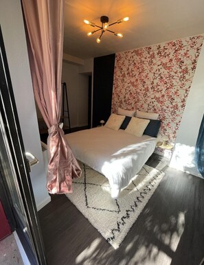 1 bedroom, WiFi, bed sheets