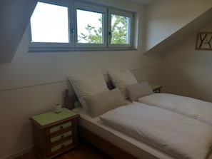 1 bedroom, travel crib, WiFi, bed sheets - Ankommen, Entspannen & Genießen - Gemütliches Apartment mit Traumhaftem Ausblick (Lalling)