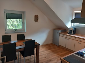 Fridge, microwave, oven, stovetop - Ankommen, Entspannen & Genießen - Gemütliches Apartment mit Traumhaftem Ausblick (Lalling)