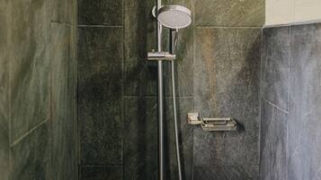 Apartment, 1 Bedroom, Patio, Garden View | Bathroom shower