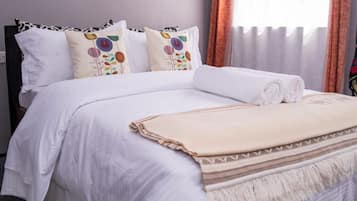 3 bedrooms, iron/ironing board, WiFi, bed sheets