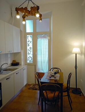 Dining - Small Luxury House CIN IT011015C2YON4DQUH (La Spezia)