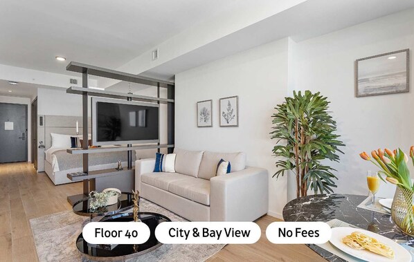 Televisión y oficina 