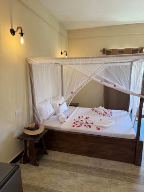 Junior Studio Suite, Pool View | Egyptian cotton sheets, premium bedding, memory foam beds, minibar - VILLA PEACE AND COLOR  (Nungwi)