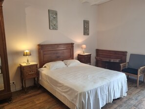 4 bedrooms, bed sheets - Coastal family home in a large, fully enclosed park (Saint-Pierre-du-Mont)