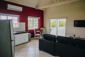 Apartment, 1 Bedroom, Patio, Garden View | Dining - Impressive 1-bedroom Apartment 3 km From Eagle Beach (Noord)