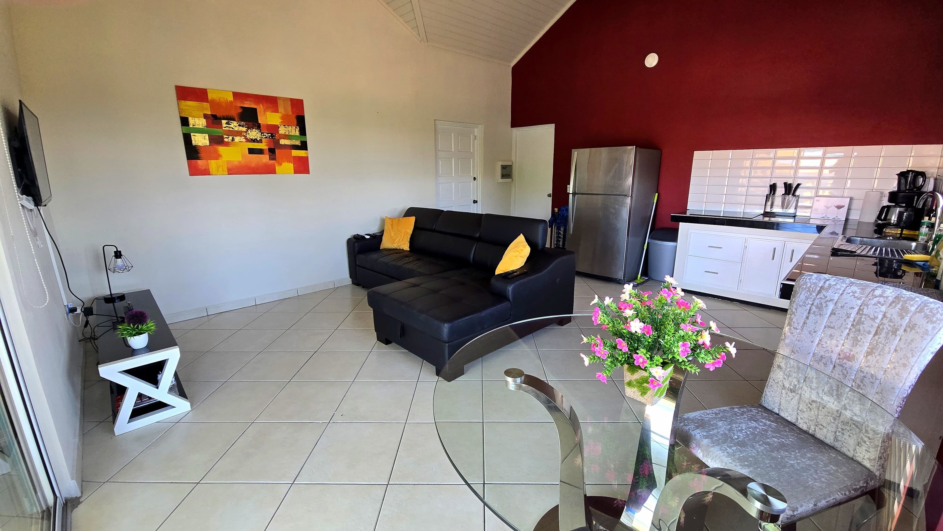 Căn hộ, 1 phòng ngủ, sân hiên, quang cảnh vườn | Phòng khách