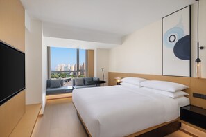 Executive-rum - 1 kingsize-säng - utsikt mot staden | Skrivbord, gratis wi-fi och sängkläder