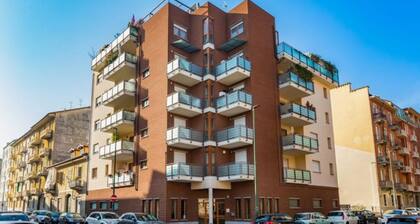 Comfy cozy apartment close to Metro