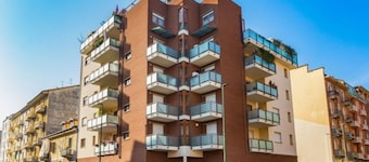 Comfy cozy apartment close to Metro