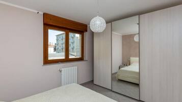 2 Schlafzimmer, Internetzugang, BettwÀsche