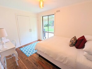 4 bedrooms, iron/ironing board, travel cot, WiFi