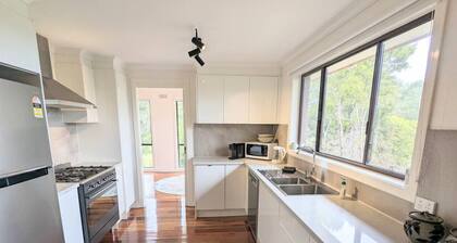 Hill top views, near wineries, sanctuary, main st