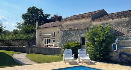 Welcome to âLa Belle Ăvasionâ a gĂźte that promises tranquility and comfort.