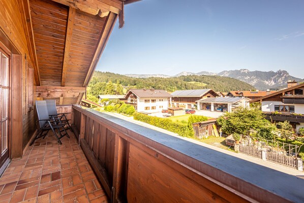 Property grounds - Cozy vacation apartment "Untersberger Kuschelnest" with a fantastic mountain view (Bischofswiesen)