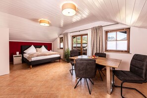 Dining - Cozy vacation apartment "Untersberger Kuschelnest" with a fantastic mountain view (Bischofswiesen)