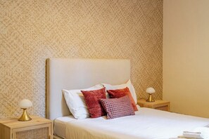 2 bedrooms, iron/ironing board, WiFi, bed sheets - Misericórdia Central Apartment (Lisboa)