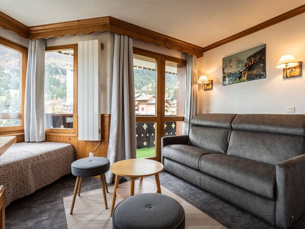 TV - Cozy apartment with 2 balconies, ski locker and included services, Valmorel (Valmorel)
