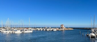 Le Barcarès - Charming 2BR Villa with Parking, Near Beach and Port