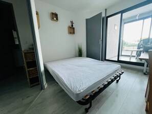 1 bedroom - Renovated apartment with terrace near the harbor, 4 sleeps (Argelès-sur-Mer)