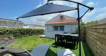 Escapada Romántica en la Costa Atlántica: Gîte con Spa, Jardín y Cerca del Mar