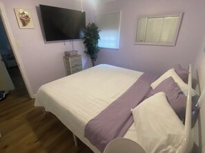 3 bedrooms, desk, iron/ironing board, WiFi
