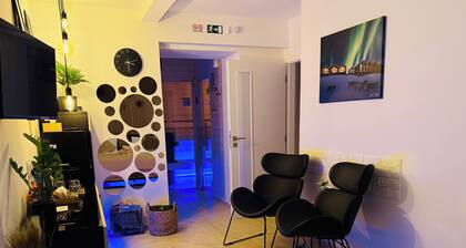 Cozy 1-bedroom Sauna studio in beautiful Prague with WiFi, AC, FREE BREAKFAST