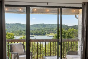 Interior - Sunset Views • 2 Kitchens • Pools, near SDC (Kimberling City)