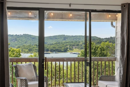 Interior. Lake View Condo | 2 Kitchens | Pools | Sleeps 10