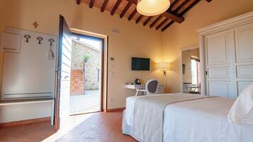 In-room safe, desk, free WiFi, bed sheets