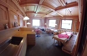 Gratis morgenmadsbuffet hver dag